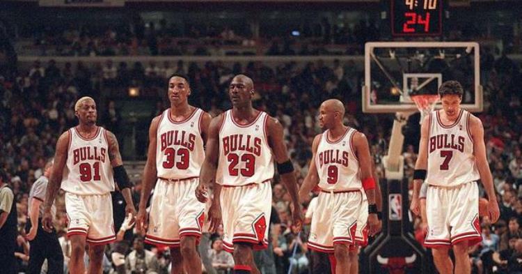 nba勇士公牛「王朝后遗症勇士光奢侈税就16亿8年6冠的公牛为何没这难题」