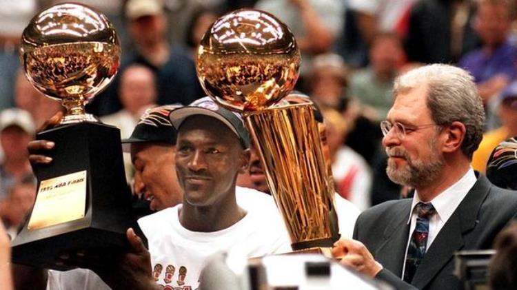 nba勇士公牛「王朝后遗症勇士光奢侈税就16亿8年6冠的公牛为何没这难题」