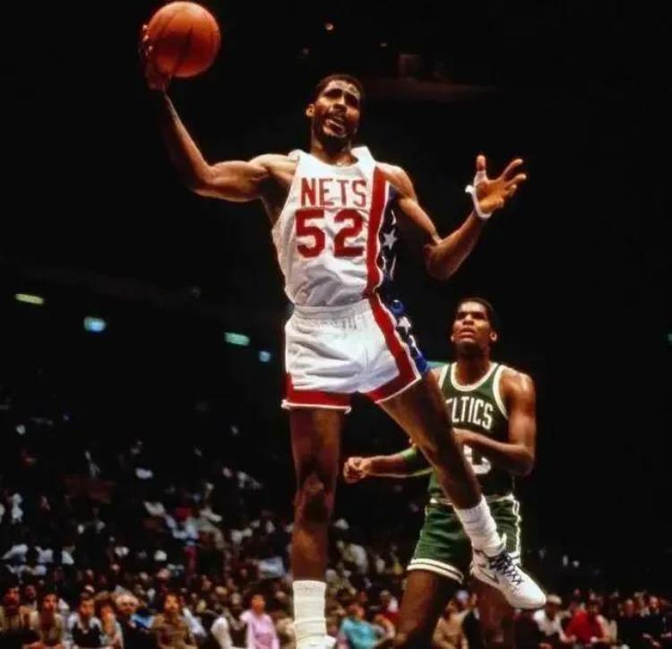 nba历史篮板榜前十「NBA历史前场篮板前十第一真正的前板之王大虫飞猪都望尘莫及」