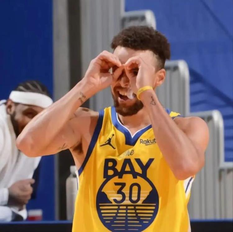 nba夺冠最多球员「NBA史上夺冠最多的5大豪门湖人靠引援勇士靠射手邓肯太伟大」
