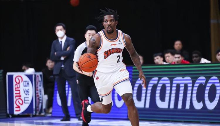 上海全明星赛「离谱上海NBA全明星控卫12次失误比助攻还多球迷赶紧裁了」