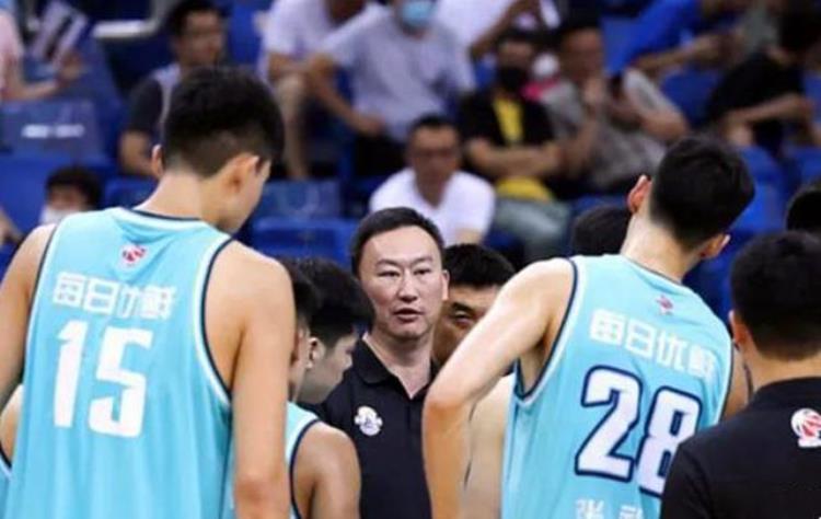 刘维伟集锦「4连胜赢72分刘维伟三处重大调整换血后的青岛焕然一新」