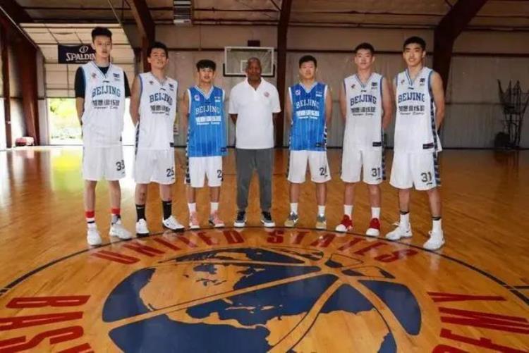 nba发展联盟年龄限制「年仅18岁中国小将加入发展联盟下一个NBA球员会是他吗」