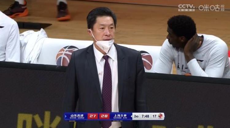 离谱上海NBA全明星控卫12次失误比助攻还多球迷赶紧裁了