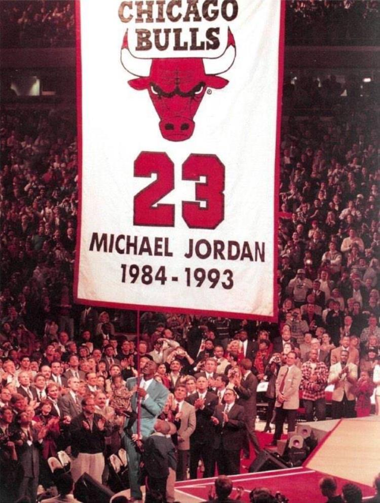 nba球队一场球门票赚多少钱「NBA一支球队一个赛季的球票能卖多少钱够支付球员工资吗」