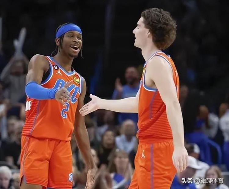 nba最新积分排行榜「NBA最新积分榜库里8失误勇士惨败雷霆三连胜火箭10连败垫底」