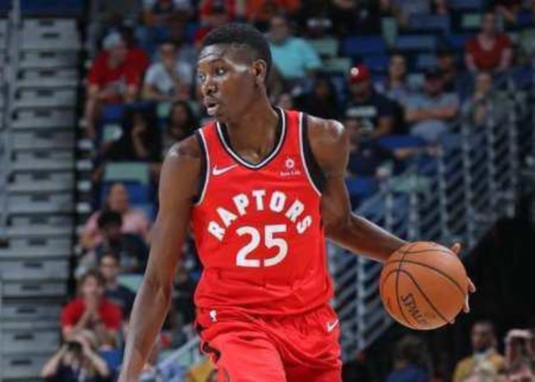 字母哥的励志故事「NBA十大励志故事字母哥一度穷到和哥哥共用球鞋如今身价过亿」