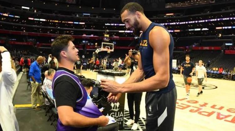 新冠病毒会被彻底消灭吗「新冠病毒可能会永久地赶跑NBA场边的名流」