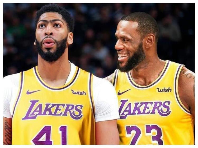 nba开始直播了吗2020「NBA正式开放29队都有直播马赛克球迷为看比赛愿替某人道歉」