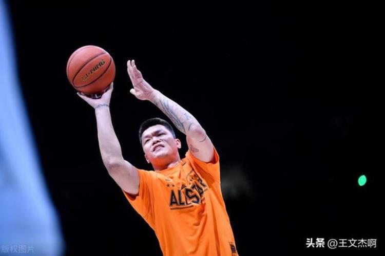 cba广东宏远队与金州勇士队交手中国篮球和辽宁球迷兴奋了