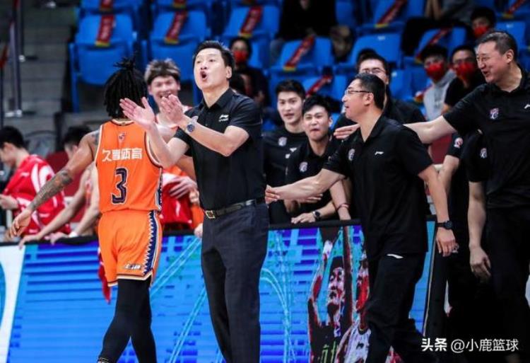 正式确定上海男篮连签两名NBA级强援李春江豪组3外援放手一搏