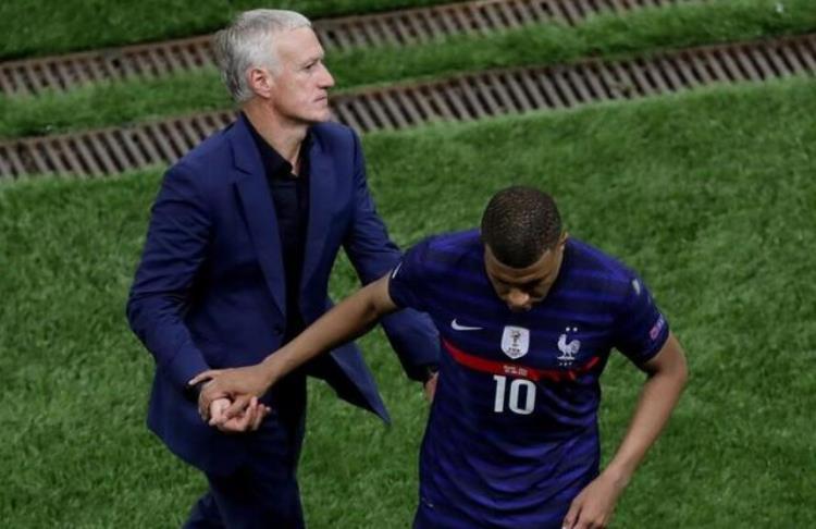 连续2天穆帅再揭法国队出局原因德尚犯了错球员不尊重对手