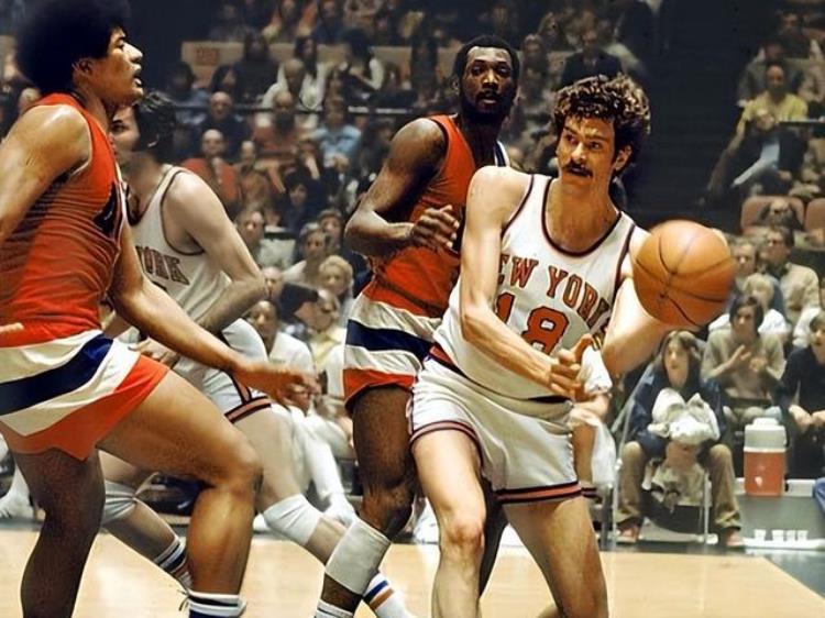 被比尔拉塞尔统治的六十年代NBA到底是什么样子
