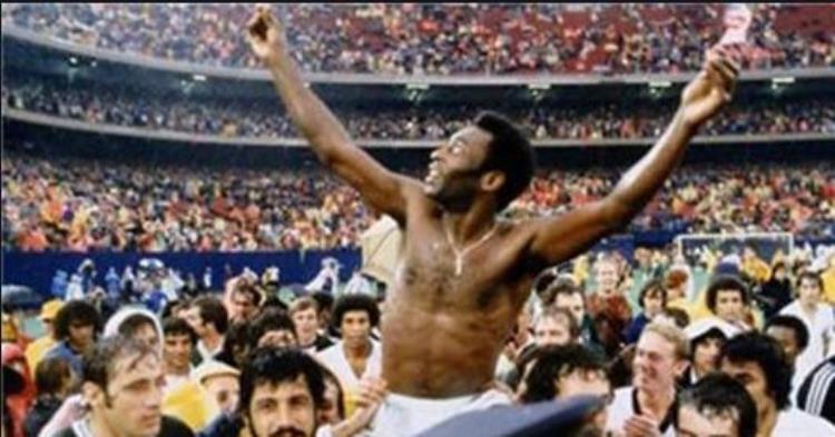 世界三大公认足球球王之一改变巴西足球时代的人贝利的一生