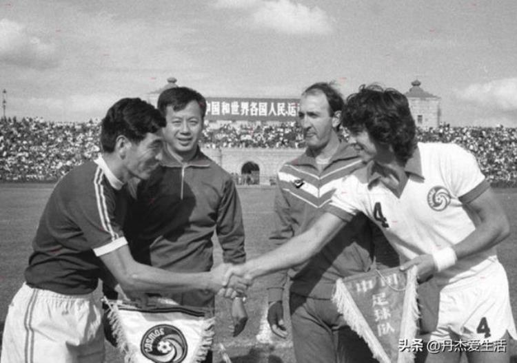 球王贝利的传奇一生曾到访中国和国足比赛