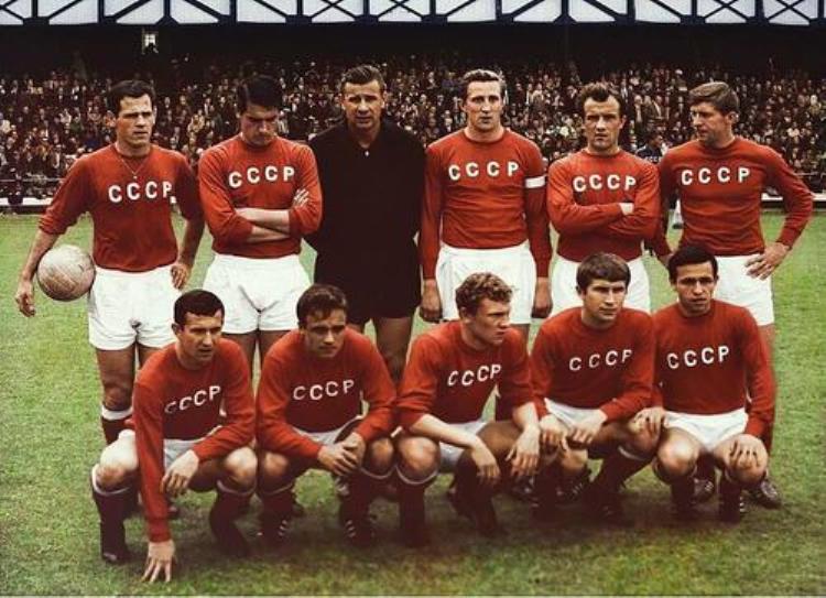 传奇而悲壮俄罗斯足球历史最佳阵容苏联附体战力狂飙