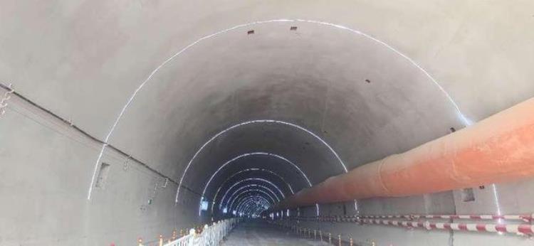 广西那平高速平孟边关隧道总进尺突破2000米