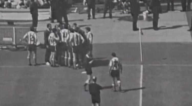 很多乌拉圭和阿根廷的球迷为什么认为1966年世界杯有黑幕