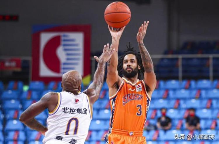 正式确定上海男篮连签两名NBA级强援李春江豪组3外援放手一搏