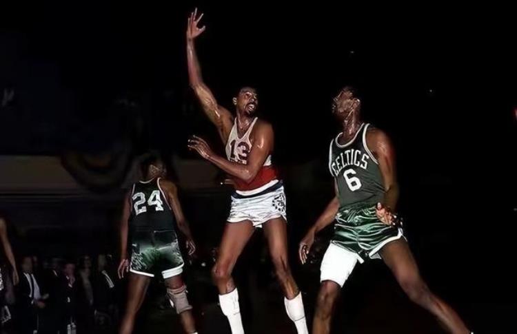 被比尔拉塞尔统治的六十年代NBA到底是什么样子