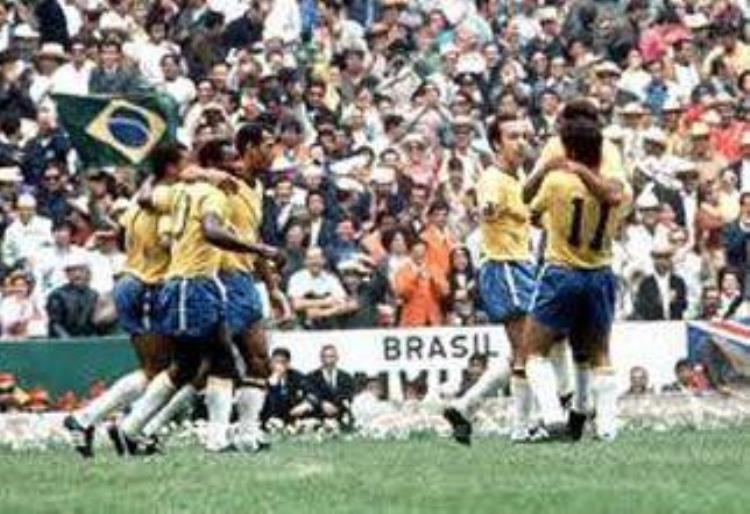 世界三大公认足球球王之一改变巴西足球时代的人贝利的一生