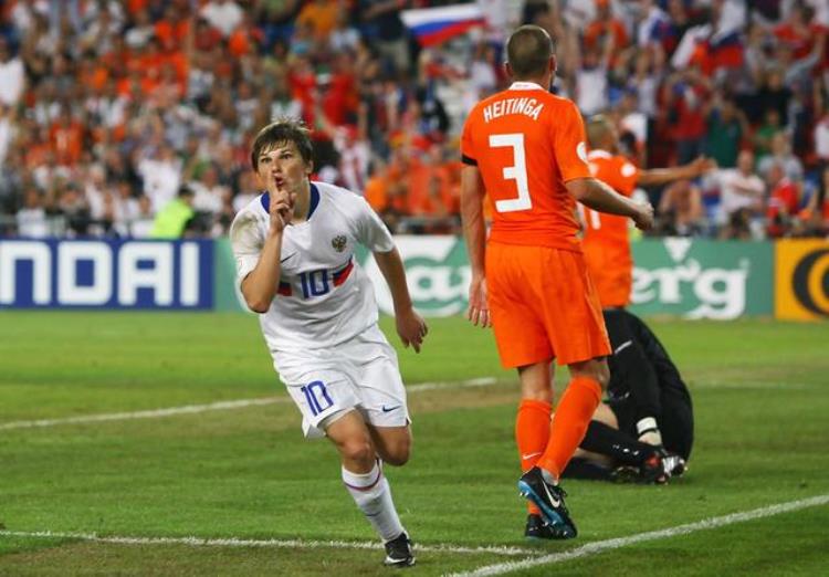 小组赛横扫意法却被沙皇淘汰08欧洲杯的这支荷兰队太让人可惜