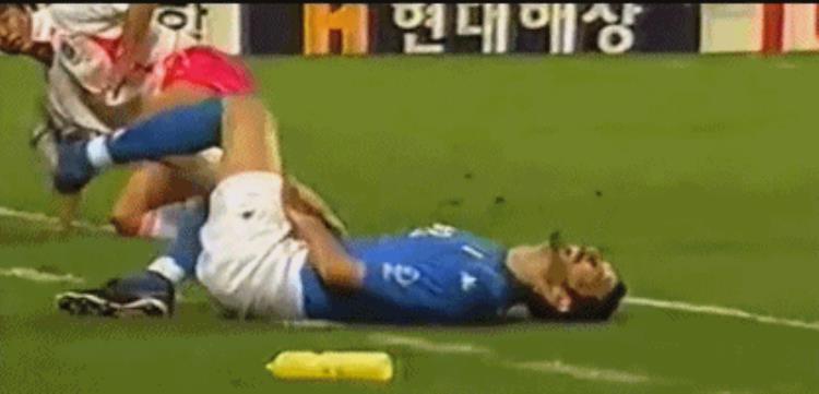 02年世界杯东道主韩国打入四强的黑幕