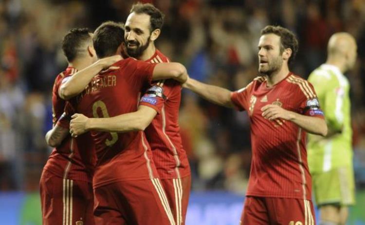 2012年西班牙国家队阵容三新人加入夺冠行列你还记得多少