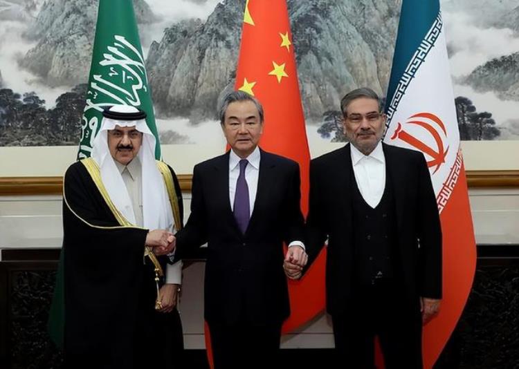 沙特和伊朗握手言和美国几十年都没干成的事却被中国干成了