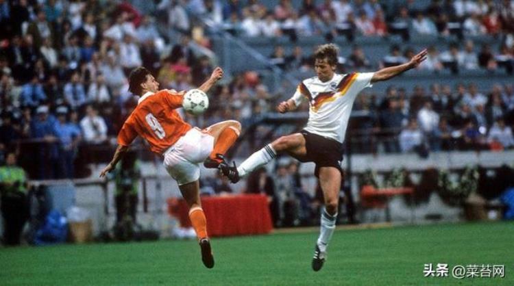 90年世界杯1/8决赛联邦德国vs荷兰黑天鹅染红三剑客绝唱