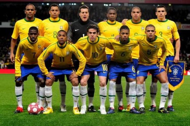 导致巴西队丧失传统的并不是邓加而是贫民窟足球文化的消失