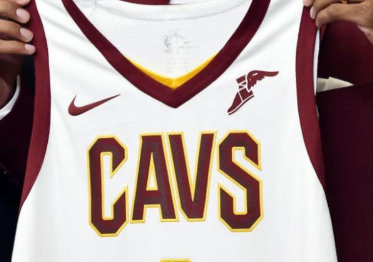 NBA发布了新款球衣内置小芯片将彻底改变你的篮球世界