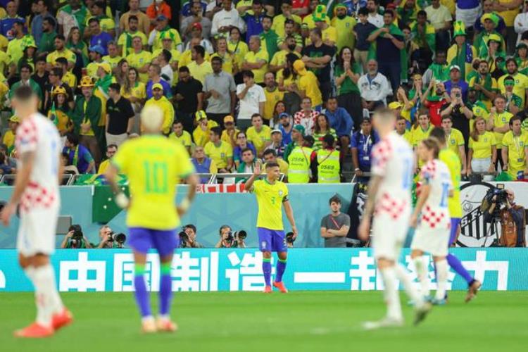 巴西点球大战被淘汰近5次世界杯4次止步八强世界第一被爆大冷