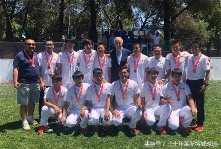 中国队夺盲人世界杯季军他们看不到光明却为中国足球争了口气