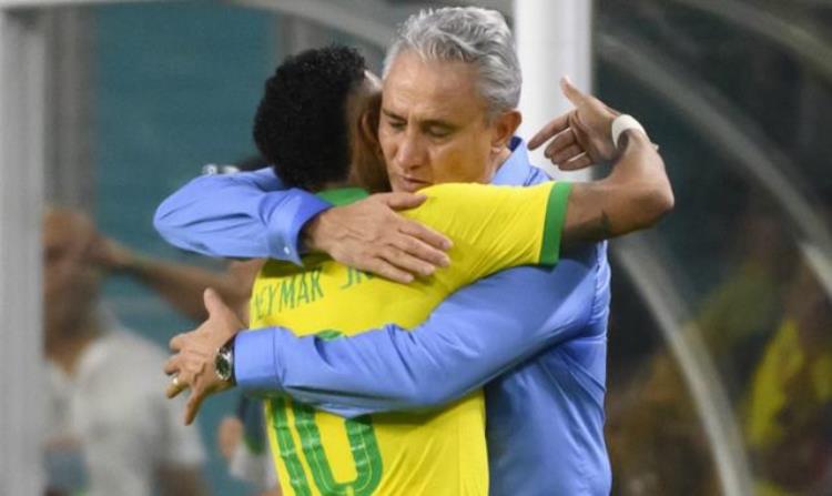足球4213阵型「巴西队世界杯首发浮现4231阵型三条线美如画令梅西嗅到不安」