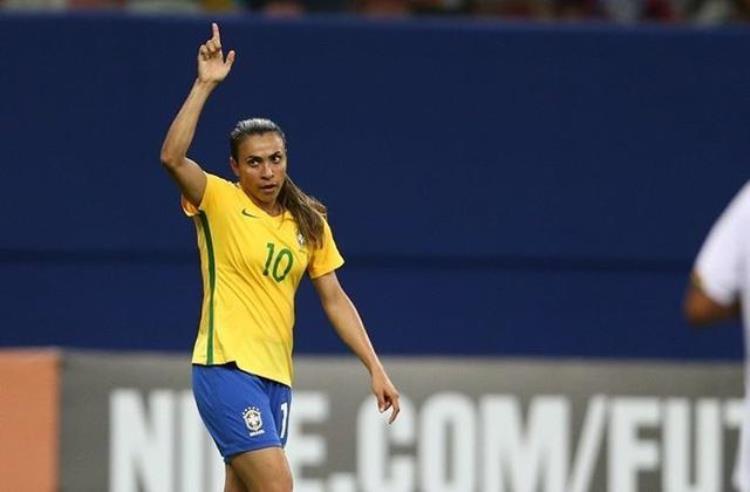 巴西女足战绩「巴西公布女足世界杯23人大名单玛塔回归41岁传奇第7次出战」