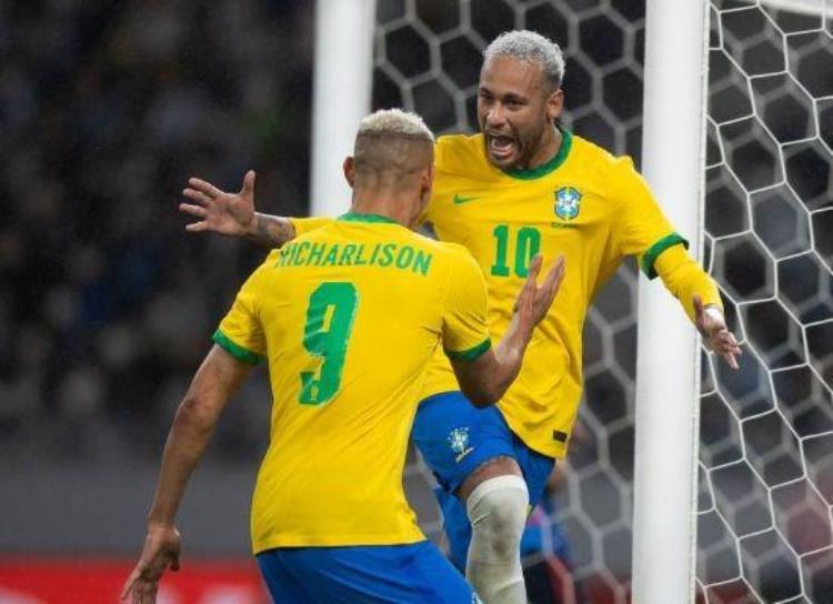 巴西世界杯大罗哭了「大罗化身预言帝直言巴西队世界杯夺冠并点出核心优势所在」