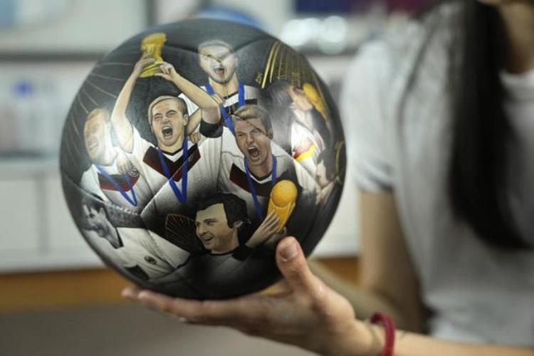 以足球为灵感的艺术展前往卡塔尔世界杯