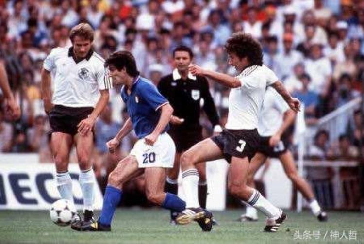 意大利首夺世界杯冠军是哪一年,意大利得过几次世界杯冠军