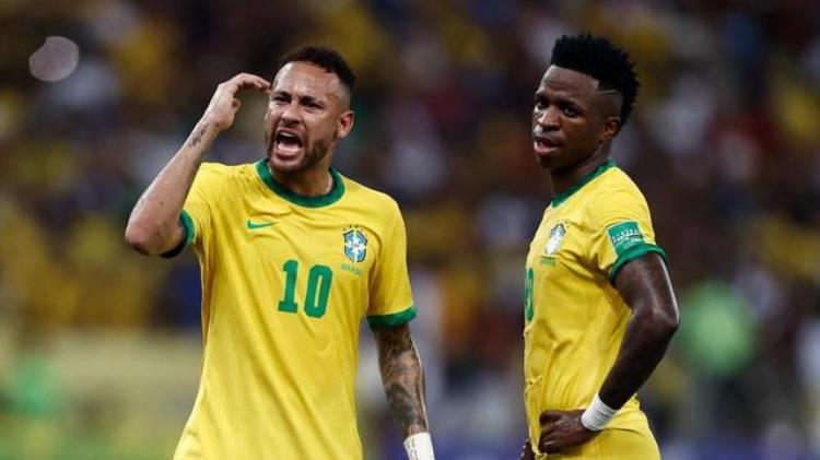 巴西奥运会梦之队名单「圆梦世界杯巴西公布名单瞬间家庭狂欢有球员泣不成声」