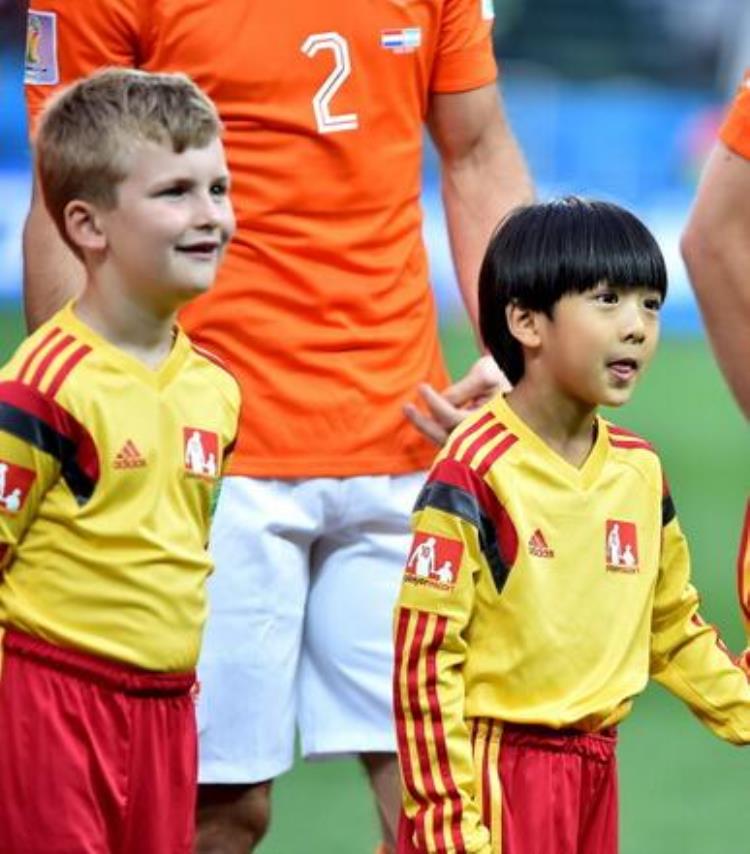球童中国足球小子闪亮世界杯