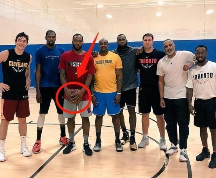 黑人适合打篮球「为何黑人球员更适合打NBA看了这5张照片你自然能明白」