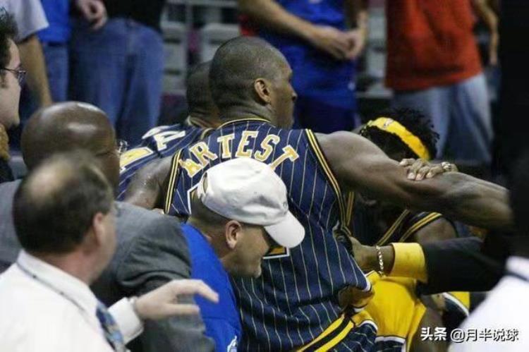 nba阿泰斯勒打架事件「在NBA打架后果多严重2004年的阿泰斯特因打架损失超过3500万」