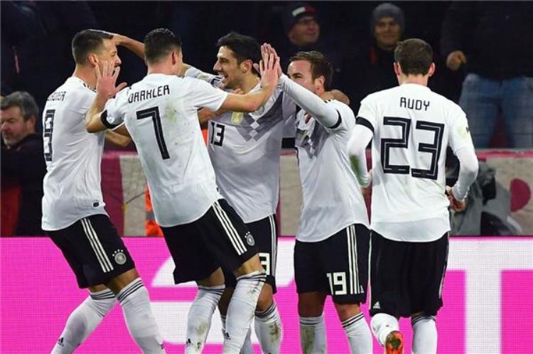德国队赢了「厉害了德国队2017年全年不败今晨压哨平法国」