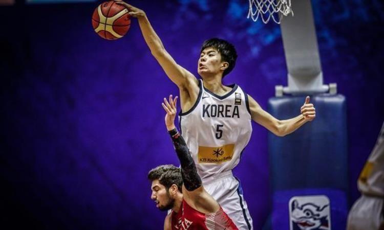 很可能成为nba球员的韩国球手李贤政是谁「很可能成为NBA球员的韩国球手李贤政」
