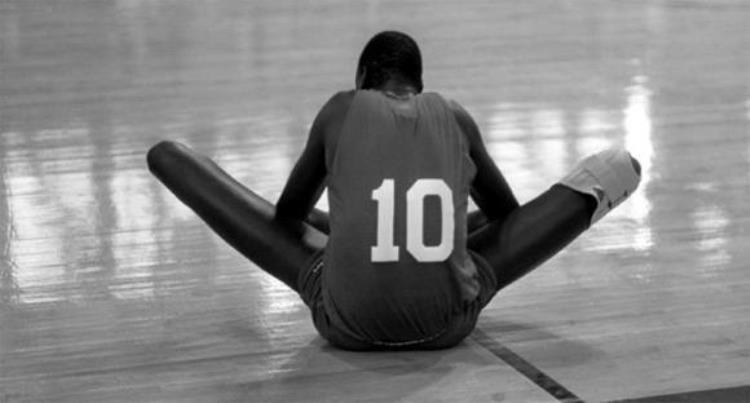 字母哥的身材「看过这些NBA球员的大长腿很多人都怀疑人生字母哥并非最恐怖」