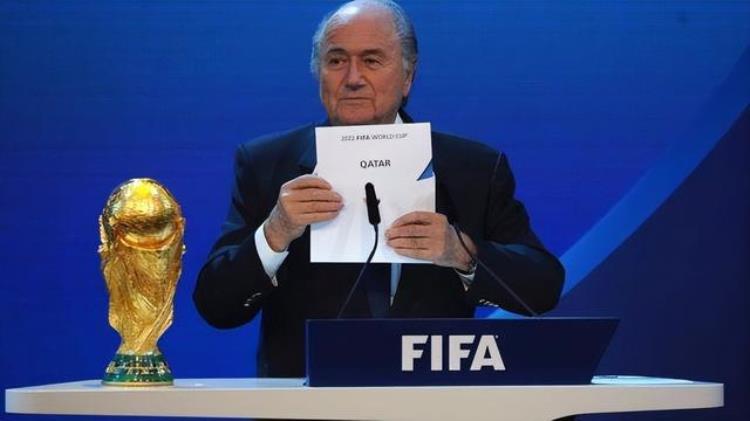 卡塔尔申办世界杯成功「卡塔尔足球用4年时间完成脱亚入欧振兴国足需承办世界杯」