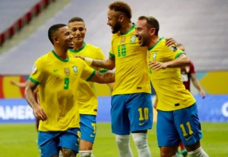 巴西著名中场球员「解读巴西队26人大名单九大前锋悉数入围蒂特豪赌世界杯」