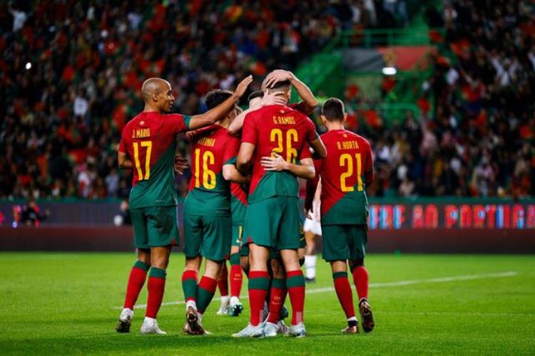 友谊赛-B费梅开二度C罗得分 葡萄牙4-0大胜以色列「世界杯热身赛C罗缺席B费梅开二度葡萄牙40完胜尼日利亚」