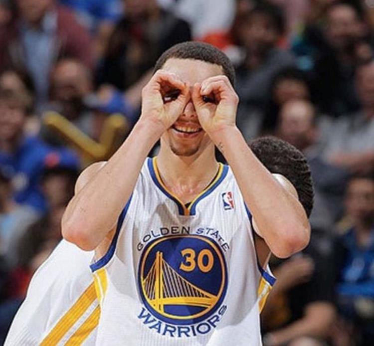 NBA球星戴护目镜都啥样隆多酷似黑客帝国库里戴护目镜太搞笑